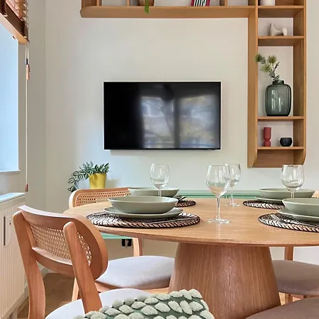 Mid Modern فروتسواف